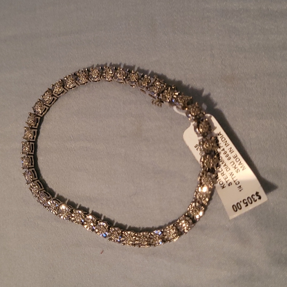 DIAMOND TENNIS BRACLET
